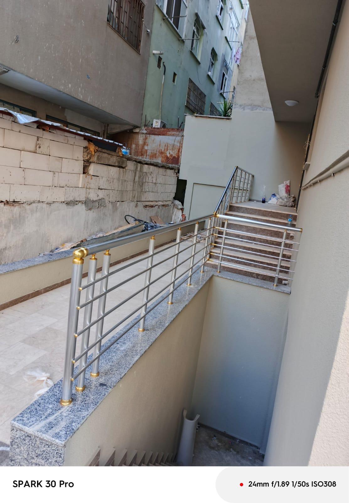 Merdiven pleksi korkuluk 20